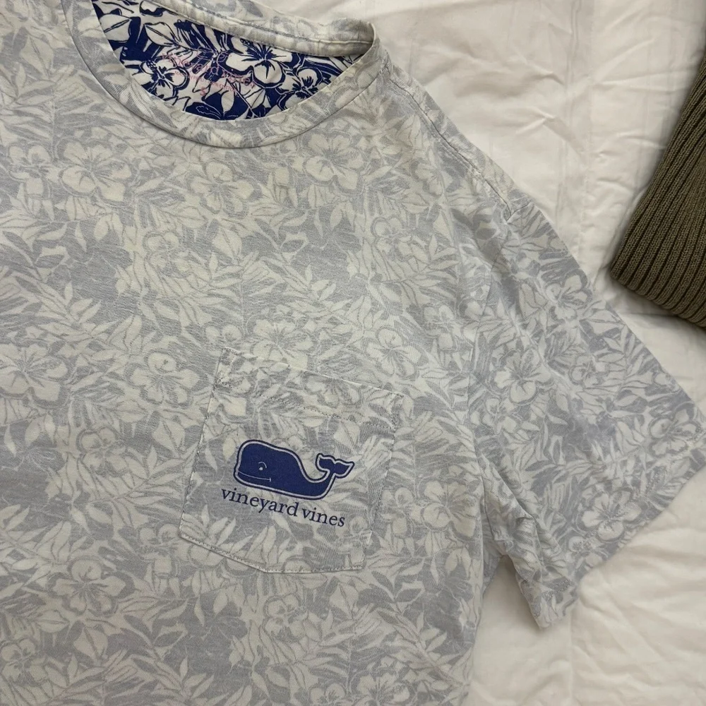 Vineyard Vines Short Sleeve Tee Hawaiian Print Small - Picture 5 of 8
